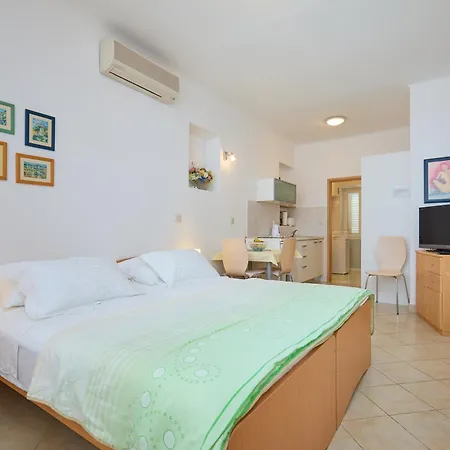 Apartment Ivana *