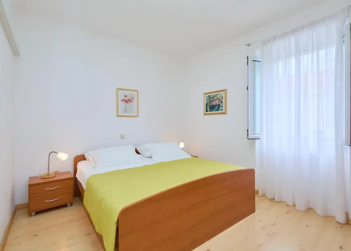 Ivana Apartamento *